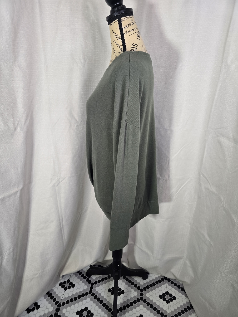 Lisa Rinna Shirt - Picture 3 of 7